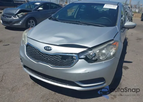 2016 Kia Forte Lx z USA, uszkodzony, nr VIN KNAFK4A69G5550404